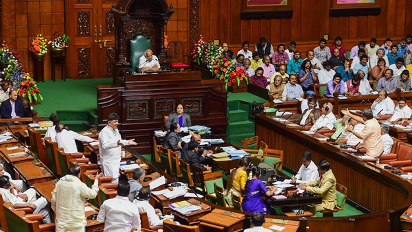 സ്വവര്ഗ്ഗ വീഡിയോയില് കരച്ചില്