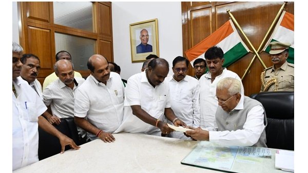 വിമതരെ വെറുതെ വിടില്ല