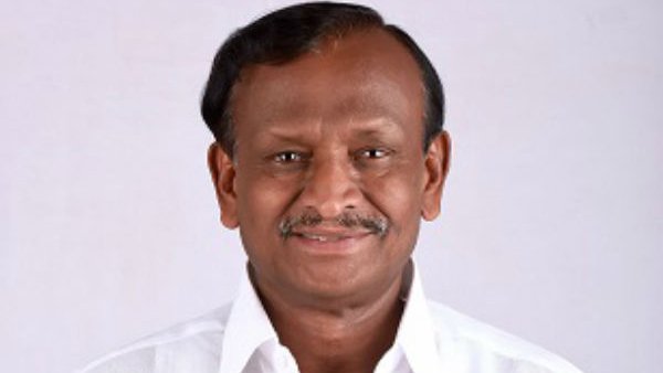 വഴങ്ങി രണ്ട് പേർ