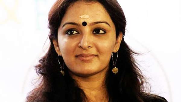 ടെന്റ് കെട്ടി താമസം