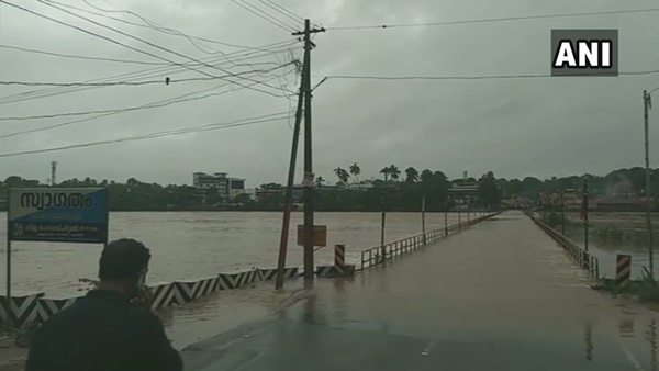 കടുത്ത പ്രളയം