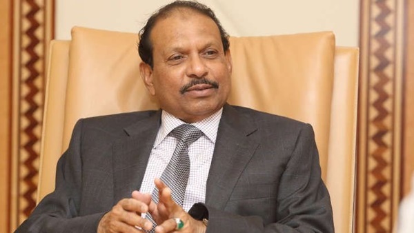 യൂസഫലി ഇറങ്ങി
