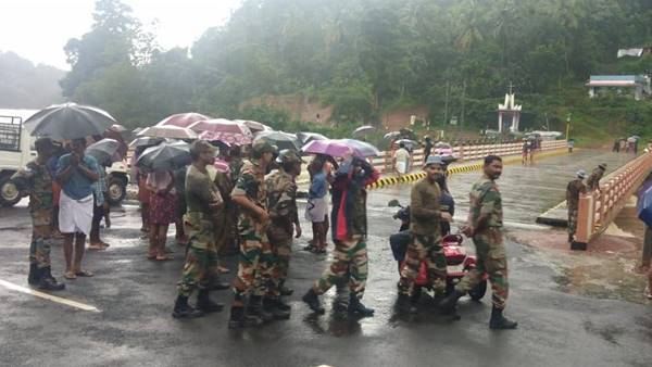 ഒമ്പതിനായിരം സേനാംഗങ്ങൾ