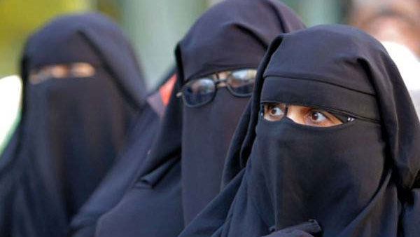 നാല് മണിക്കൂര് നേരം