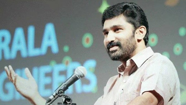 തോളിൽ കയറാനുള്ളതല്ല