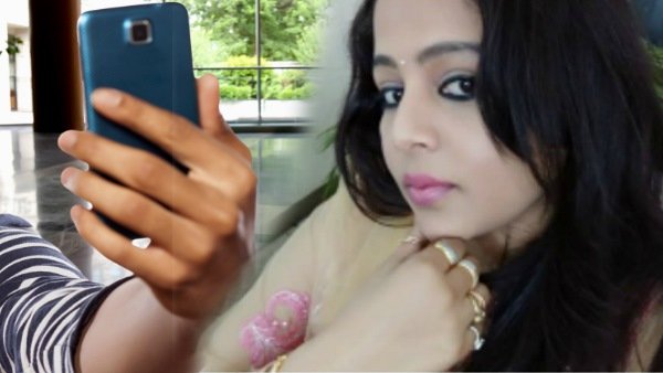 കോളേജ് വിദ്യാർത്ഥിനികൾ