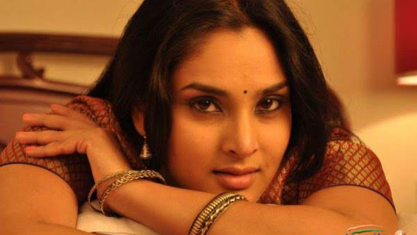 മൂര്ച്ചയേറിയ വാക്കുകള്