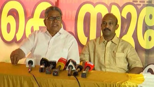 പരസ്യമായി രംഗത്ത്