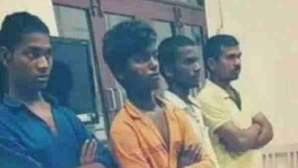 മനുഷ്യാവകാശങ്ങൾ കൊടുക്കേണ്ടതില്ല