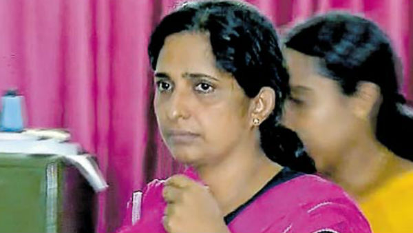 രണ്ട് കുറ്റപത്രങ്ങൾ