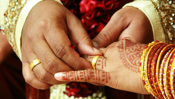 പോലീസിന്റെ സഹായത്തോടെ