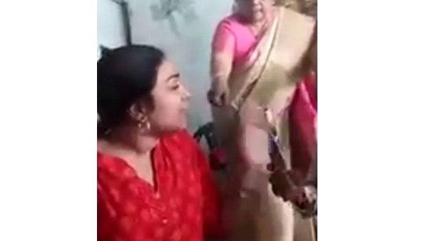 കുലസ്ത്രീയിൽ നിന്ന് പ്രഗ്യാ സിങ്ങ് ഠാകൂര്മാരിലേക്ക്