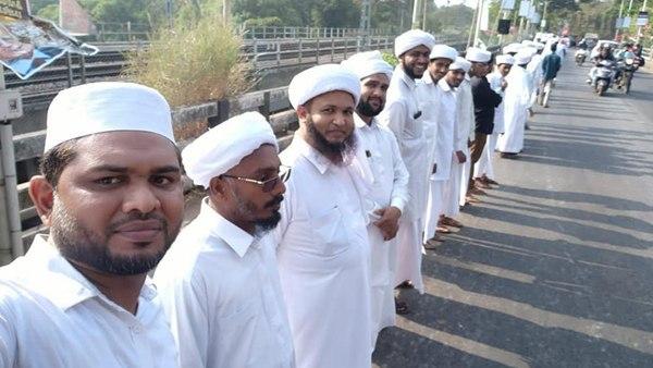 സുന്നി പ്രവര്ത്തകര്