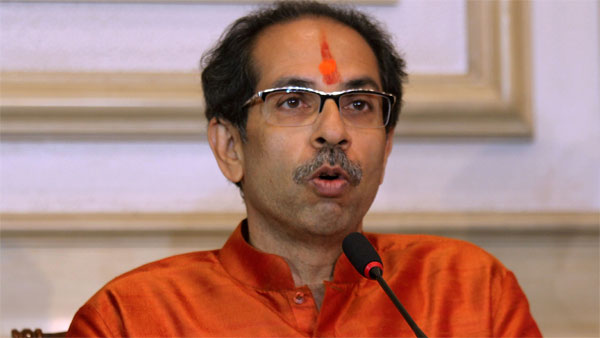 നാടുകടത്തണം