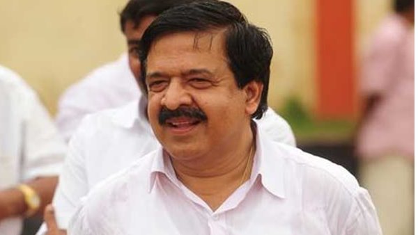 മുഖ്യമന്ത്രി ഭിന്നത ഉണ്ടാക്കാൻ ശ്രമിക്കുന്നു