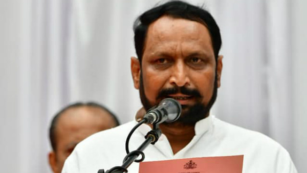 പദവി നിലനിര്ത്താന്