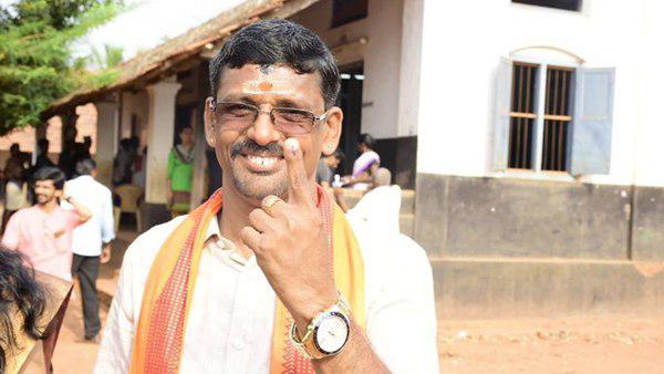 രാഷ്ട്രീയ പ്രവര്ത്തനം ഉപേക്ഷിക്കുന്നു
