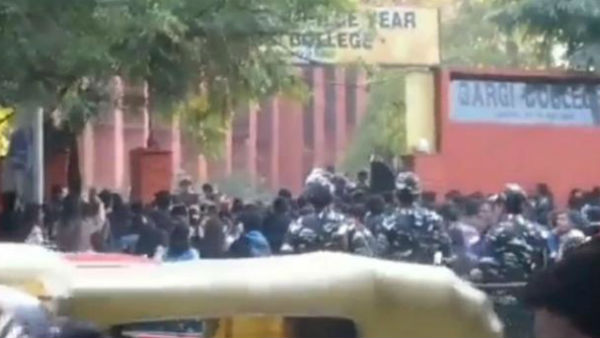 അവര് മധ്യവയസ്കര്