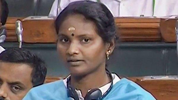 രമ്യ ഹരിദാസിന് നേരെ കൈയ്യേറ്റം