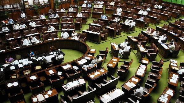 സഭ നിര്ത്തി വെക്കുന്നു