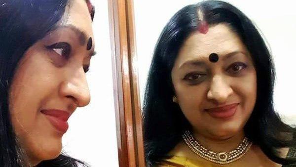 മൈക്ക് എടുത്തെറിഞ്ഞു