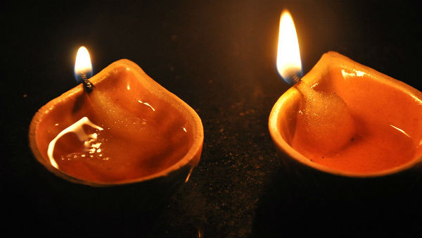 ദീപം തെളിയിക്കല്