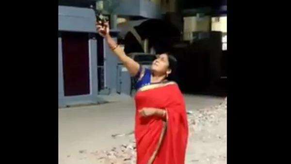 നിറയൊഴിച്ച് നേതാവ്