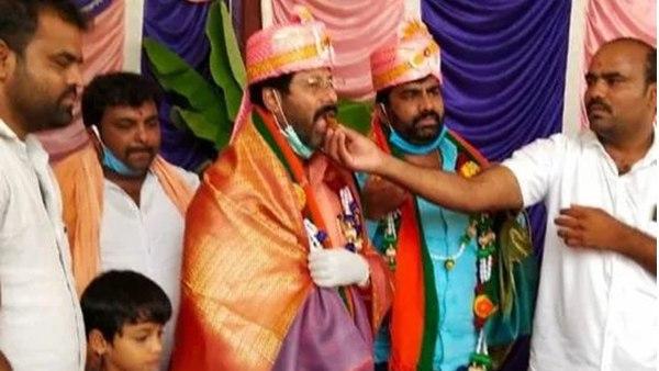 കർണാടകത്തിൽ