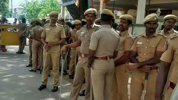 പോലീസ്