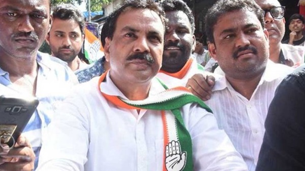 നസീം ഖാന്