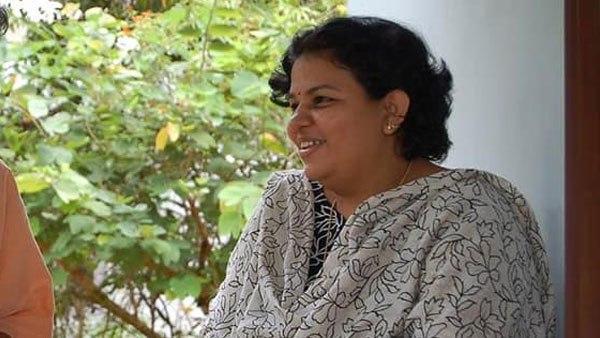 ഖേദപൂര്വ്വം ഒരമ്മ