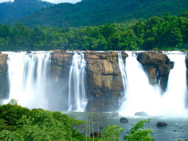 പുതിയത് എന്തോ ഉണ്ടായെന്ന മട്ടിൽ