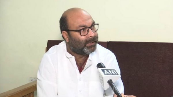 രാഷ്ട്രീയ പക തീര്ക്കുന്നു