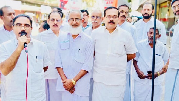 മലക്കം മറിയാമായിരുന്നു