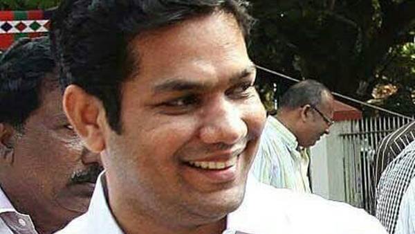 10 വിദ്യാർഥികൾക്ക് ടാബ്ലറ്റുകൾ