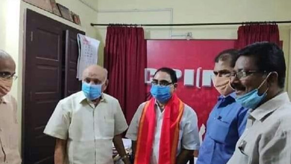 സസ്പെൻഡ് ചെയ്തു