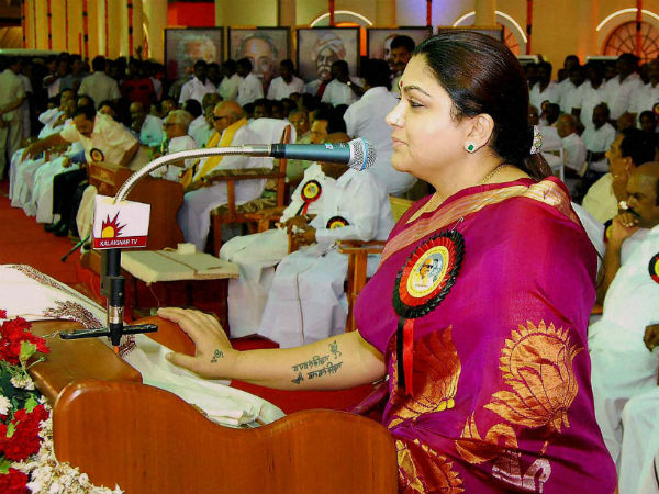 പ്രകീര്ത്തിച്ചുകൊണ്ട്