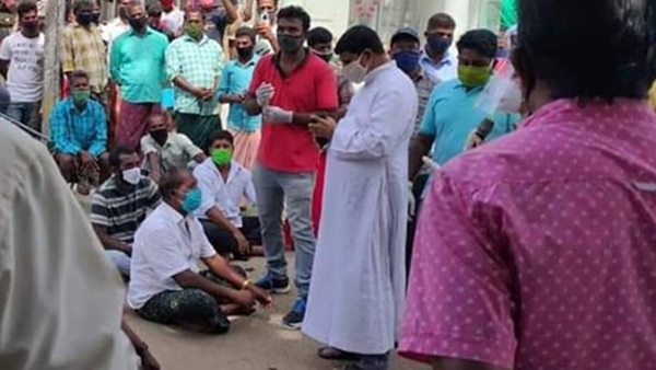പുരോഹിതന്മാരുടെ സഹായവും