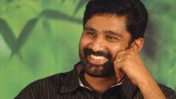 മുരളീധരന് ഇപ്പോള് മൗനം പാലിക്കുന്നു