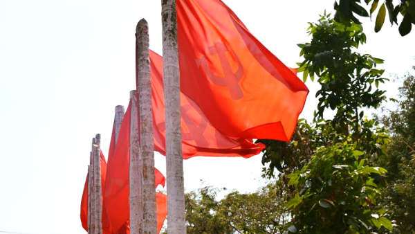 വീടിനകത്തേക്ക് പ്രവേശിപ്പിച്ചില്ല