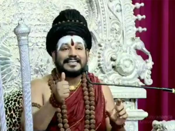 രാജ്യം വിട്ടത് എങ്ങനെ