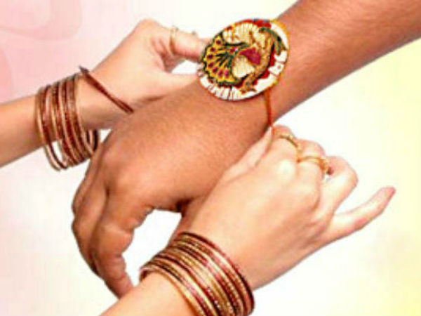 11000 രൂപ നല്കണം