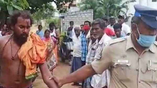 കരാട്ടക്കാരിയായ യുവതി
