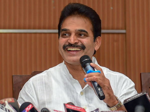 നിഷ്പക്ഷമായ നീതി നടപ്പാക്കാൻ