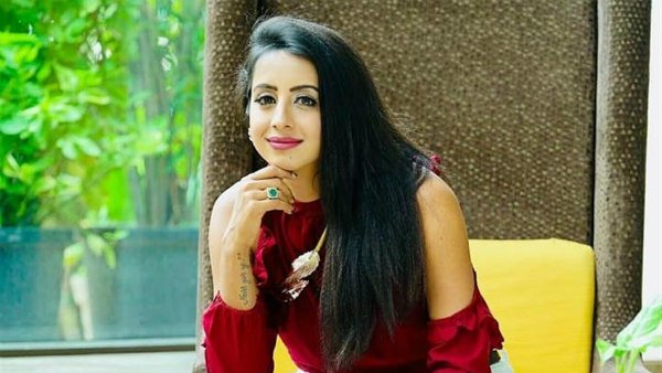 അറിയപ്പെടുന്ന മോഡലും നടിയും