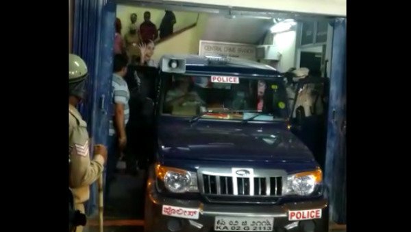 മയക്കുമരുന്ന് ബന്ധം