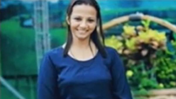 ബന്ധുക്കളുടെ മുന്നിലിട്ട്
