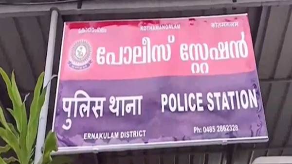 പൊലീസ് കസ്റ്റഡിയില്