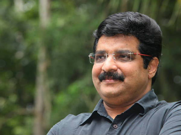 മുനീര് കൊടുവള്ളിയിലേക്ക്