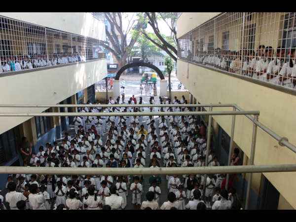 മകന്റെ കമ്പനിയുടെ അക്കൗണ്ടിലേക്ക്